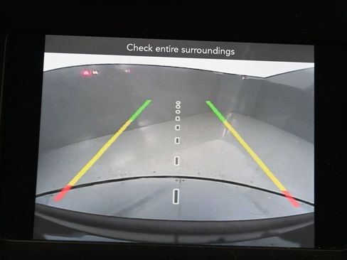 Used 2020 Jeep Cherokee Latitude Plus w/ Cold Weather Group image 11