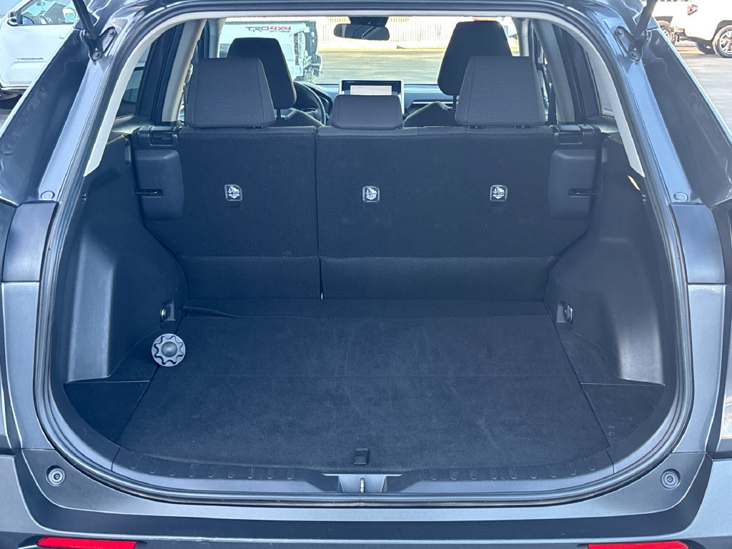 Certified 2025 Toyota RAV4 LE AWD/4WD image 9