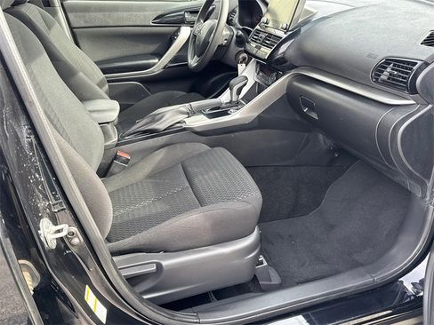 Used 2023 Mitsubishi Eclipse Cross LE image 13
