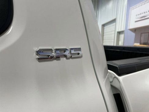 Used 2024 Toyota Tacoma SR5 AWD/4WD image 27