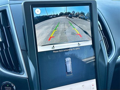 Used 2024 Ford Edge SEL w/ Sport Appearance Package image 13