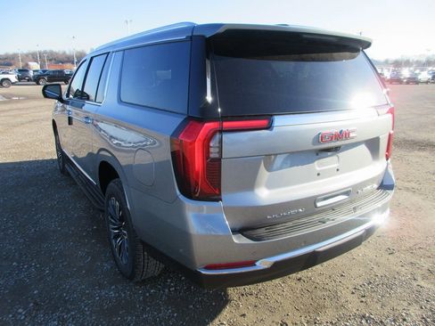 New 2026 GMC Yukon XL Elevation w/ Elevation Premium Package image 7