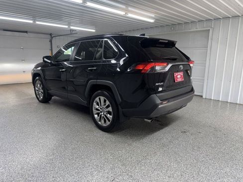 Used 2019 Toyota RAV4 Limited w/ Advanced Technology Package FWD image 4
