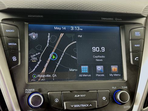 Used 2017 Hyundai Veloster Value Edition FWD image 19