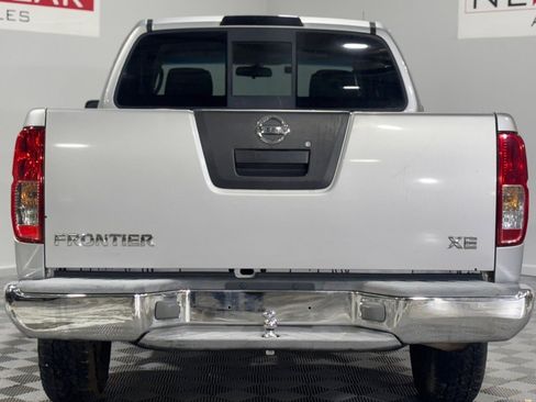 Used 2006 Nissan Frontier XE w/ (G01) XE Preferred Pkg image 9