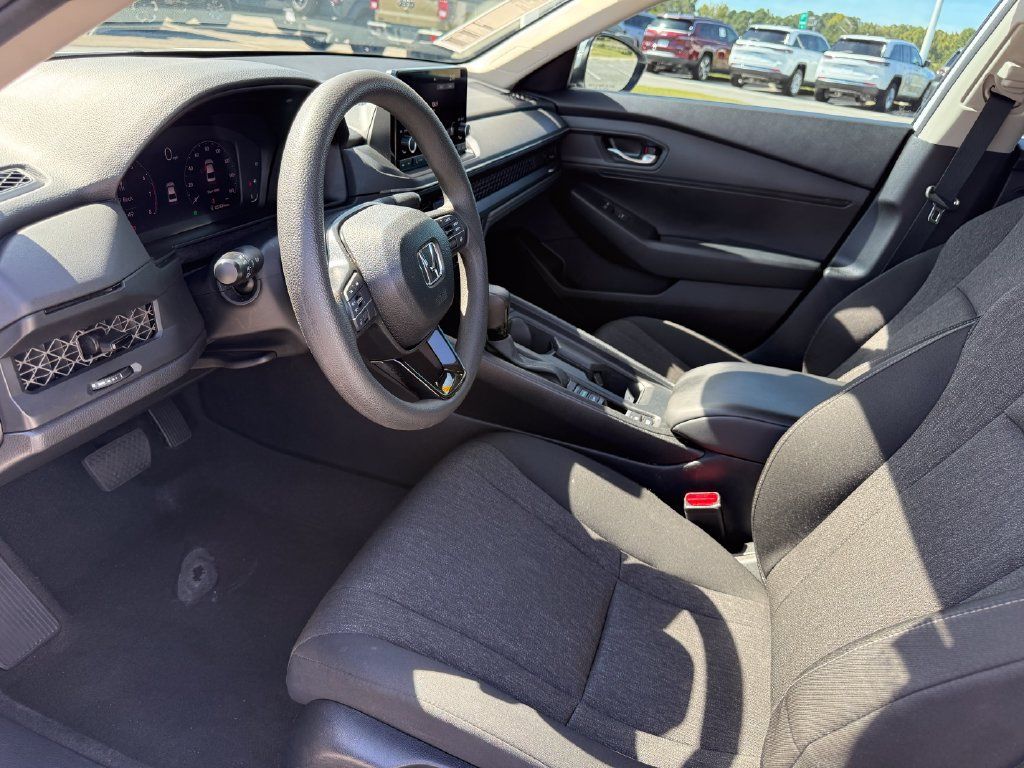 Used 2025 Honda Accord LX image 4