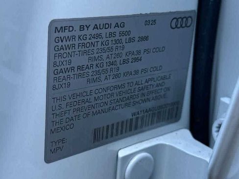 Used 2025 Audi Q5 Premium w/ Convenience Package AWD/4WD image 29