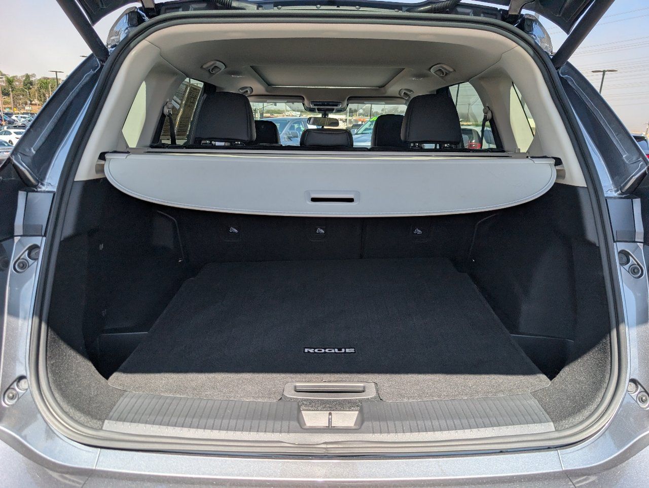 Used 2026 Nissan Rogue Dark Armor FWD image 9