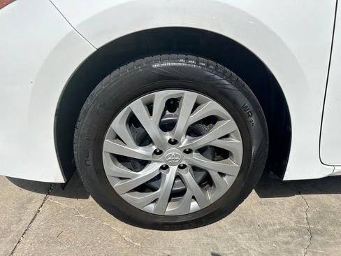 Used 2019 Toyota Corolla LE FWD image 36