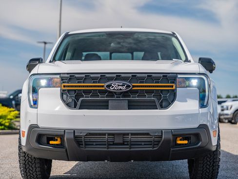 New 2025 Ford Maverick Tremor image 2