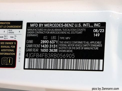 Used 2024 Mercedes-Benz GLE 350 4MATIC w/ Driver Assistance Package image 42