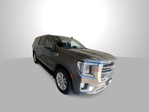 Used 2021 GMC Yukon XL SLT w/ SLT Premium Package AWD/4WD image 2