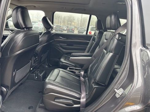 Used 2023 Jeep Grand Cherokee L Limited image 48