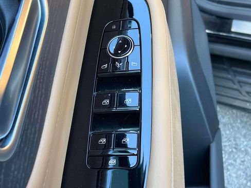 Used 2025 INFINITI QX80 Sensory AWD/4WD image 26