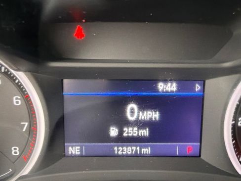 Used 2023 Chevrolet TrailBlazer LT FWD image 15