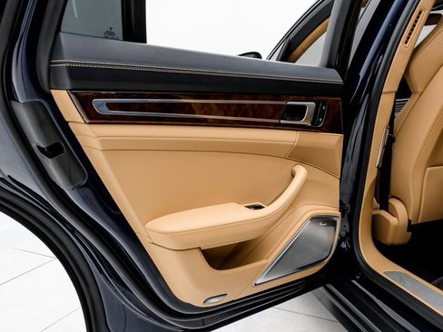 Used 2022 Porsche Panamera Turbo S image 39