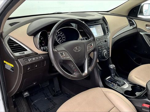 Used 2017 Hyundai Santa Fe Sport image 16
