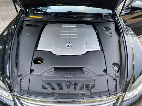 Used 2015 Lexus LS 460 w/ Comfort Package RWD image 58