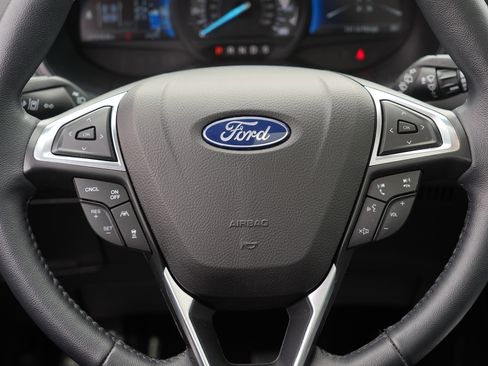 Used 2023 Ford Edge Titanium w/ Equipment Group 301A AWD/4WD image 26