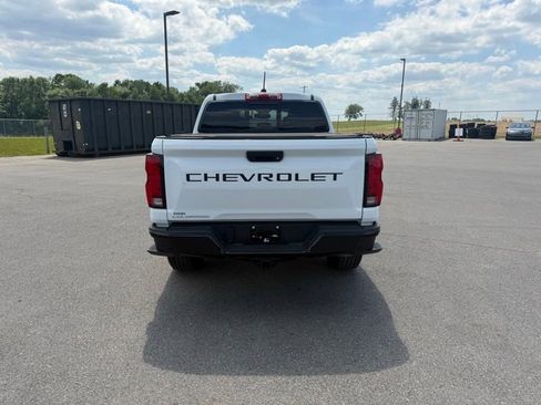 Used 2025 Chevrolet Colorado Z71 w/ Technology Package AWD/4WD image 6