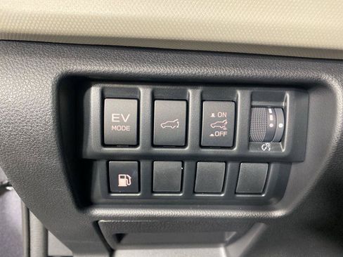 Used 2025 Subaru Forester Limited AWD/4WD image 29