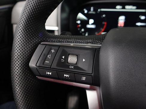 Used 2025 Mitsubishi Outlander AWD image 48