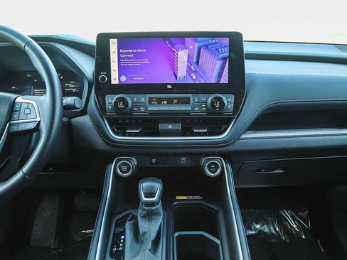 Used 2025 Toyota Grand Highlander Limited image 13