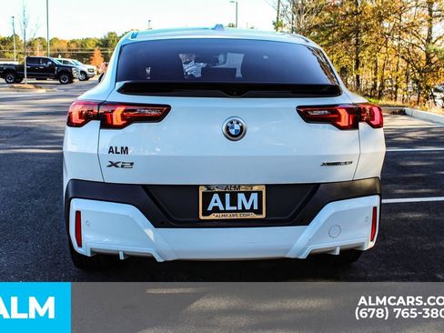 Used 2025 BMW X2 xDrive28i image 10