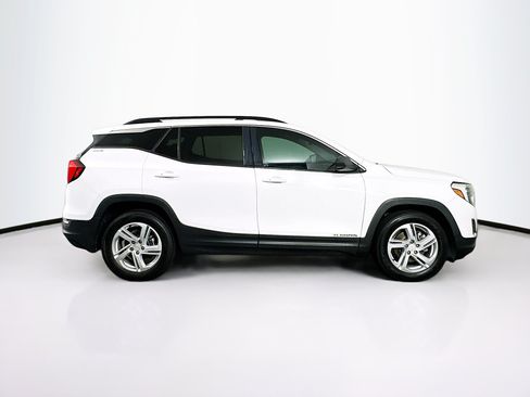 Used 2018 GMC Terrain SLE w/ Driver Convenience Package FWD image 10