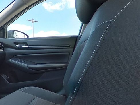 Used 2025 Nissan Altima 2.5 SV AWD/4WD image 30