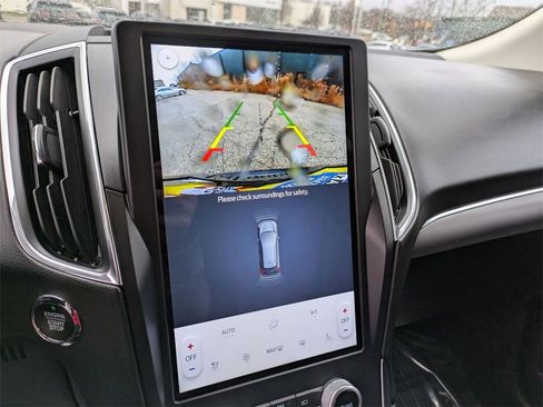 Used 2022 Ford Edge Titanium image 24
