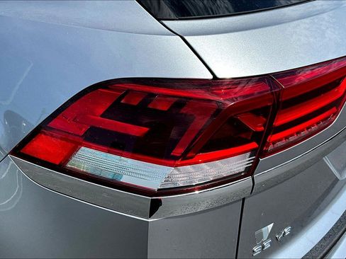 Used 2023 Volkswagen Atlas Cross Sport SE AWD/4WD image 23