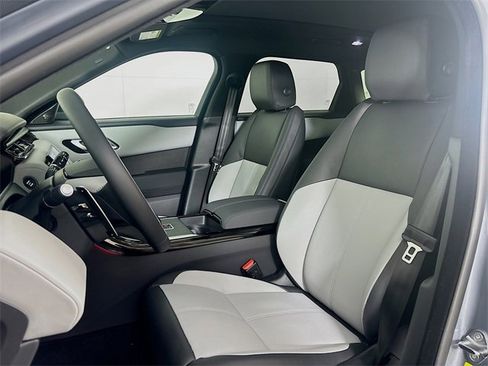 New 2026 Land Rover Range Rover Velar Dynamic SE image 21