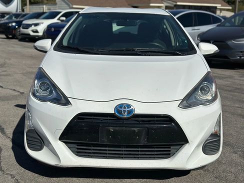 Used 2016 Toyota Prius C Two image 3