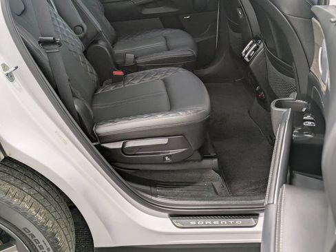 Used 2023 Kia Sorento SX Prestige AWD/4WD image 32