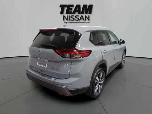 Used 2024 Nissan Rogue SL w/ SL Premium Package image 6