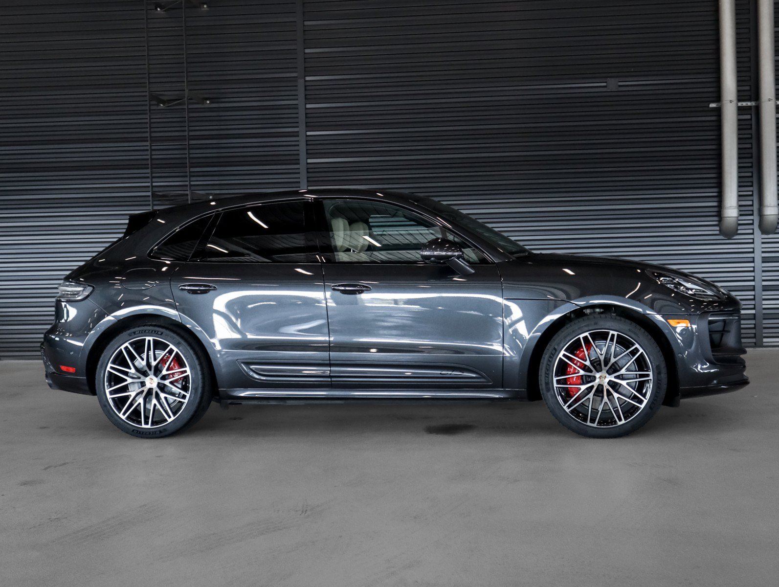 Certified 2023 Porsche Macan GTS AWD/4WD image 11