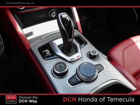 Used 2020 Alfa Romeo Stelvio Ti Sport w/ Quick Order Package 22S Sport AWD/4WD image 11
