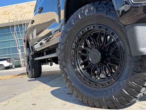 New 2026 Ford F250 Lariat w/ Black Appearance Package image 18