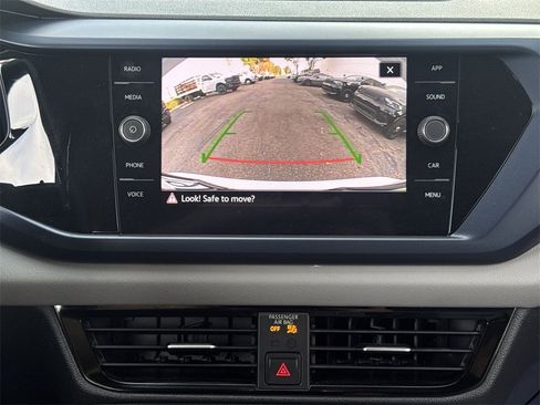 Used 2022 Volkswagen Taos SE image 23