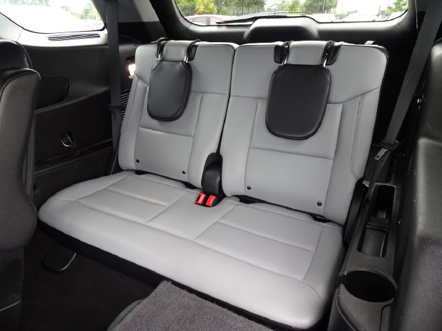 Used 2021 Ford Explorer XLT w/ Equipment Group 202A AWD/4WD image 16