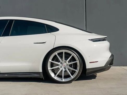 Used 2020 Porsche Taycan Turbo S image 22
