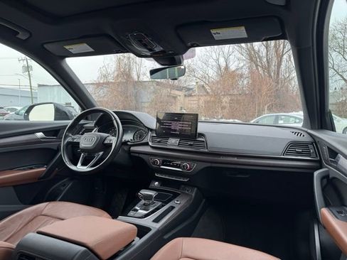 Used 2021 Audi Q5 2.0T Premium w/ Convenience Package image 17