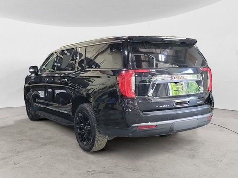 Used 2022 GMC Yukon XL SLT AWD/4WD image 3