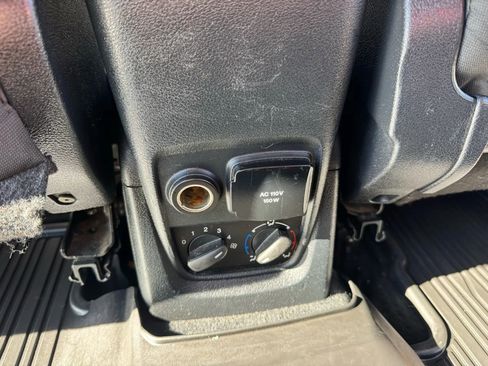 Used 2020 Ford Transit Connect XL image 37