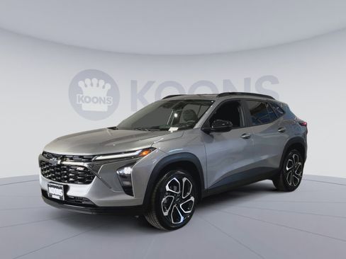 Used 2025 Chevrolet Trax RS w/ Sunroof Package image 5