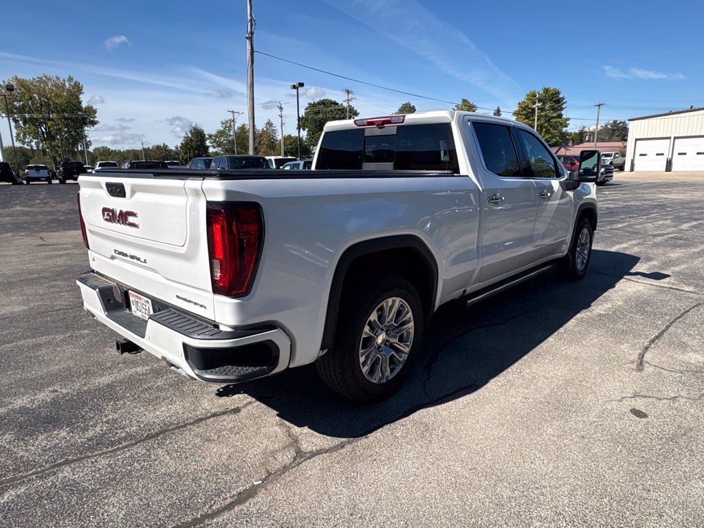 Used 2024 GMC Sierra 1500 Denali w/ Technology Package AWD/4WD image 4