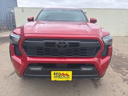 Used 2024 Toyota Tacoma TRD Off-Road image 2