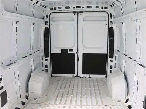 Used 2025 RAM ProMaster 2500 w/ Convenience Group FWD image 21