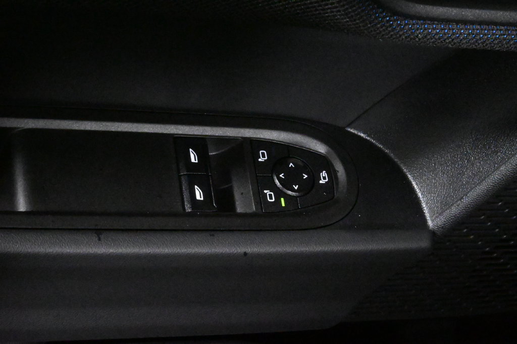 Certified 2025 MINI Cooper S FWD image 30